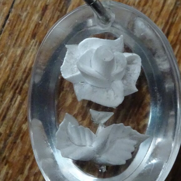 Vintage 1970s Resin Rose Pendant - Picture 1 of 6